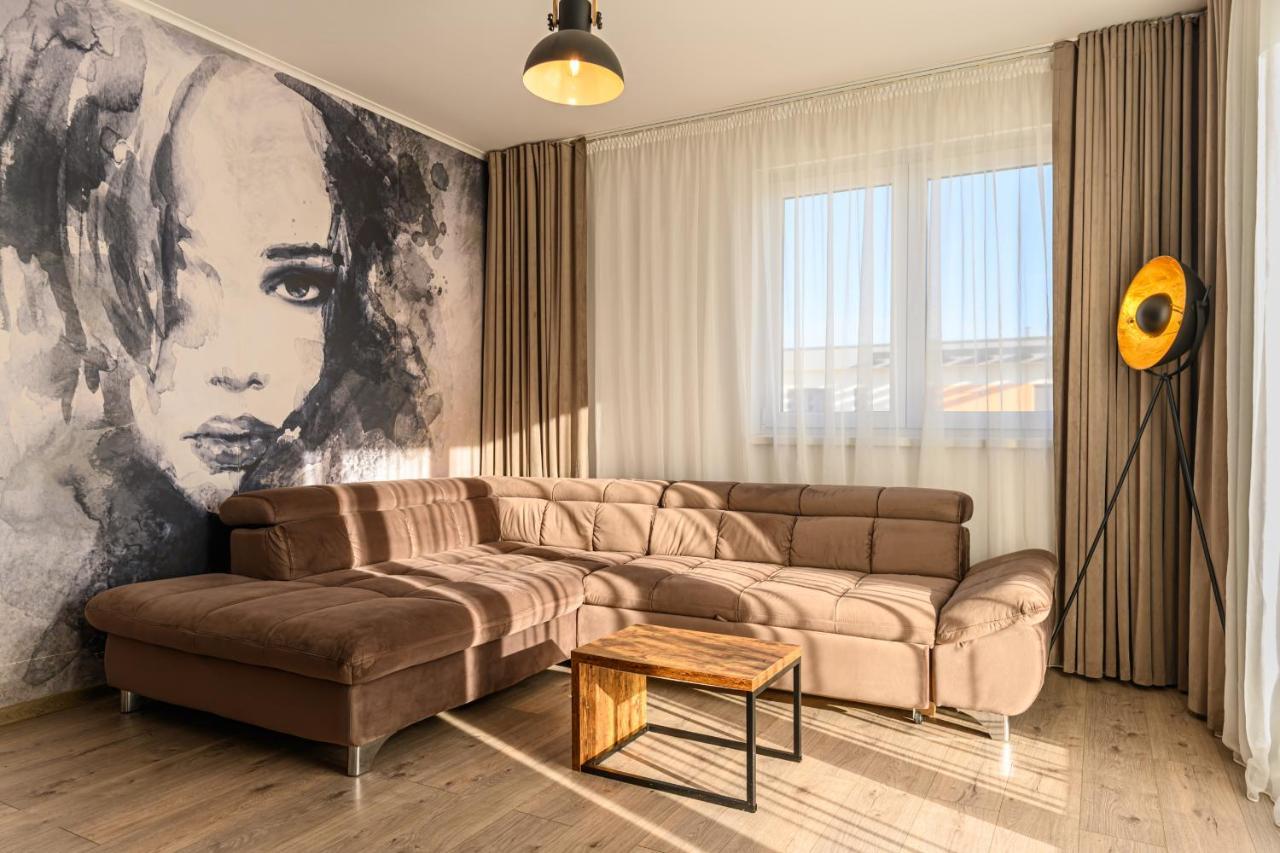 Koa - Moon Penthouse Appartement Braşov Buitenkant foto