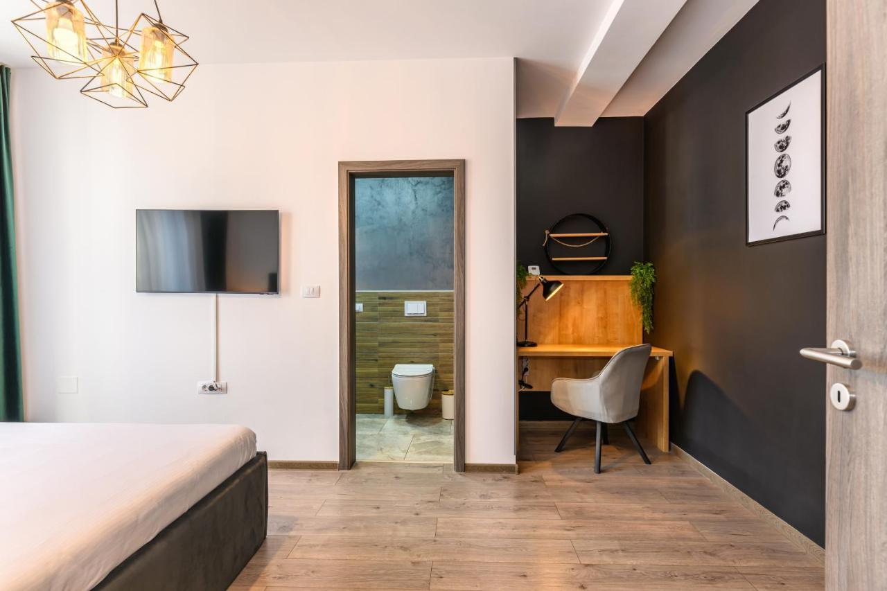 Koa - Moon Penthouse Appartement Braşov Buitenkant foto
