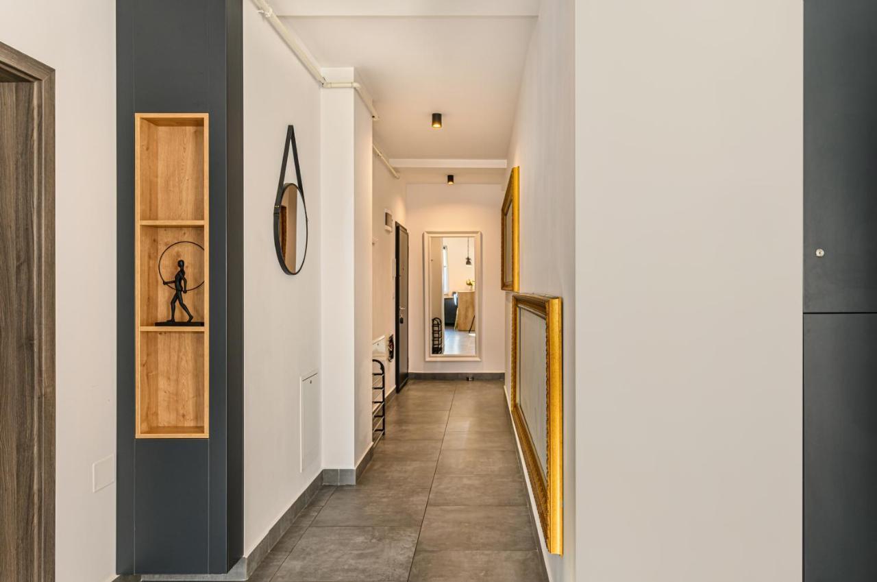 Koa - Moon Penthouse Appartement Braşov Buitenkant foto
