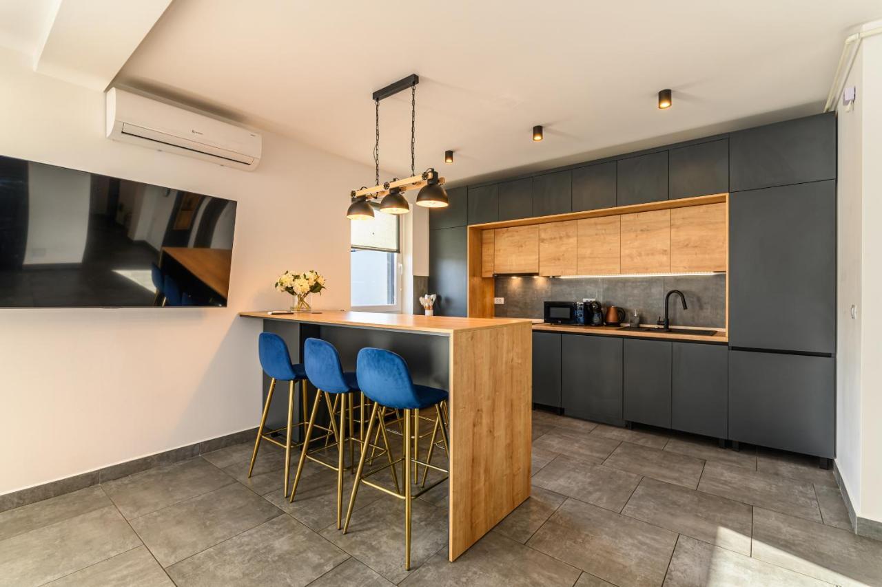 Koa - Moon Penthouse Appartement Braşov Buitenkant foto