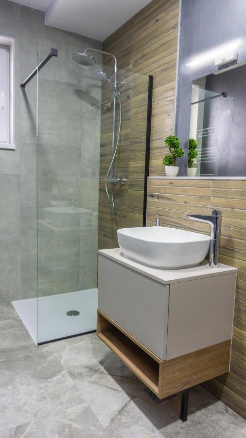 Koa - Moon Penthouse Appartement Braşov Buitenkant foto